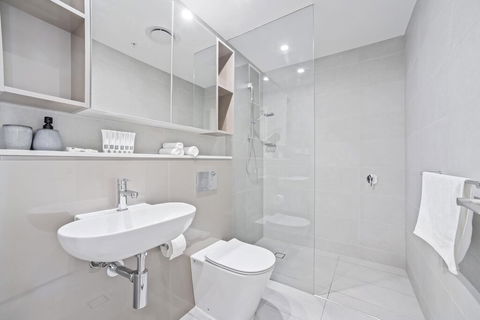 HomeHotel-Luxury Home, High Rise With View. - Holiday Byron Bay 1