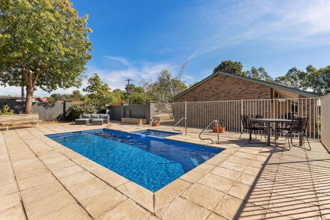 Homestead Motor Inn & Apartments - Holiday Byron Bay 2