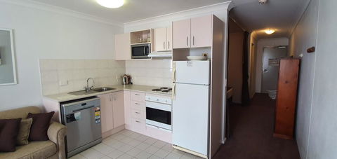 Horizons 208 - Lake Jindabyne Waterfront - Holiday Byron Bay 3