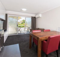 Horizons 518- Modern apartment on the Lake Jindabyne foreshore - Holiday Byron Bay