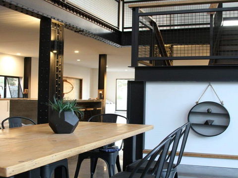 Horizons At Currarong - Architecturally Designed Beach House - Holiday Byron Bay 3
