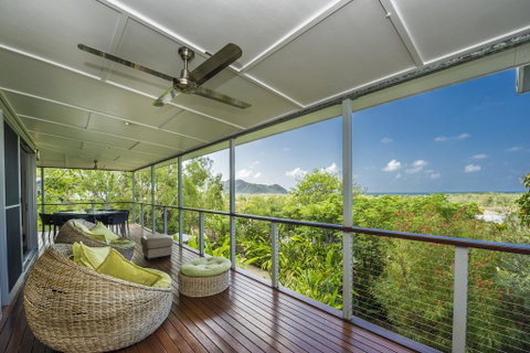 Horseshoe Bay Vista - Holiday Byron Bay 0