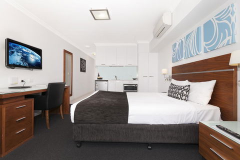 Hotel Chino - Holiday Byron Bay 1