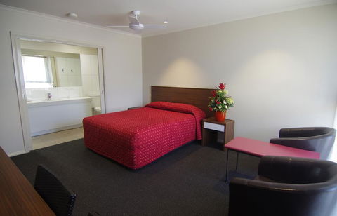 Jane Eliza Motor Inn - Holiday Byron Bay 2