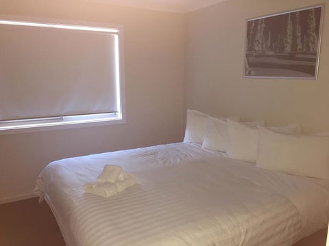 Jasper 3 Town Centre Jindabyne - Holiday Byron Bay 1
