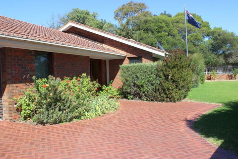 Jenny Wrens Nest @ Cowes - Holiday Byron Bay 0