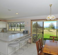 Jervis Bay Beachfront - Holiday Byron Bay