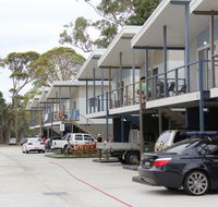 Jervis Bay Holiday Cabins - Holiday Byron Bay