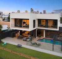 Jewel of Broadbeach - Holiday Byron Bay