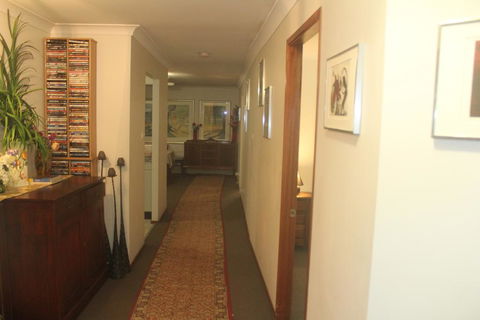 JOHN HUNTER B&B - Holiday Byron Bay 0
