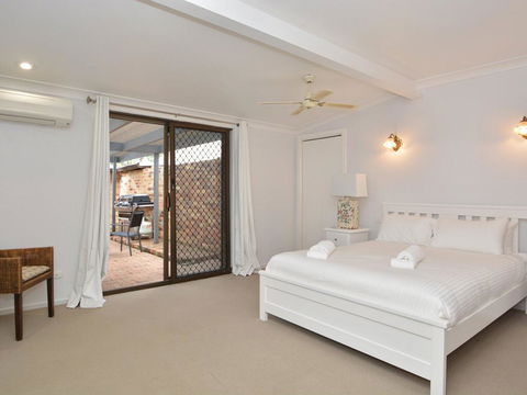Just Listed Blaxlands Homestead - The Very Best Location In The Valley, Walk To Everything - Holiday Byron Bay 1