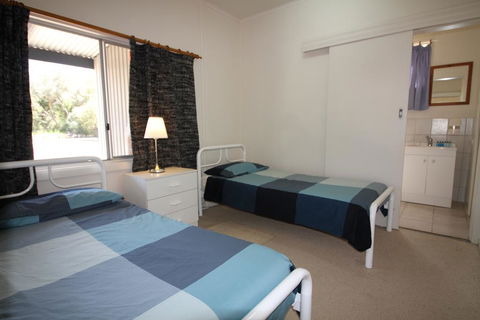 Kangaroo Island Coastal Villas - Holiday Byron Bay 1