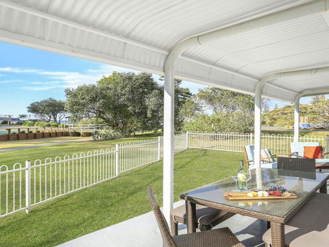 Kendalls Beach House - Holiday Byron Bay 0