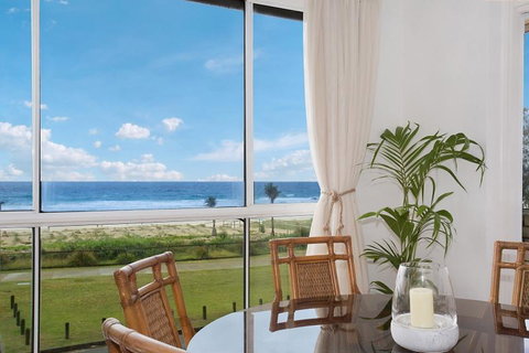 King Tide - Holiday Byron Bay 0