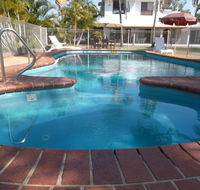 Kinka Palms Beachfront Apartments / Motel - Holiday Byron Bay