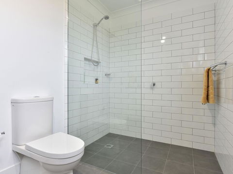 Kinloch Cottage Renovated To New On Daisy Hill Vineyard - Holiday Byron Bay 0