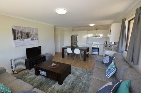 Kirwan 40 - Holiday Byron Bay 1