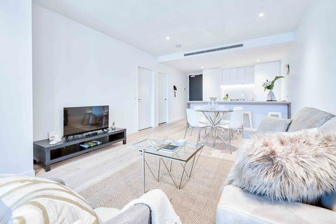 KOZYGURU FORTITUDE VALLEY HIGH LEVEL 2 BED APT + FREE PARKING QFV179-2612 - Holiday Byron Bay 2