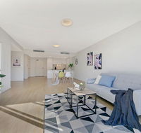 KOZYGURU NORTH RYDE MACQUARIE PARK 2 BEDROOM APT  FREE PARKING NNR009 - Holiday Byron Bay