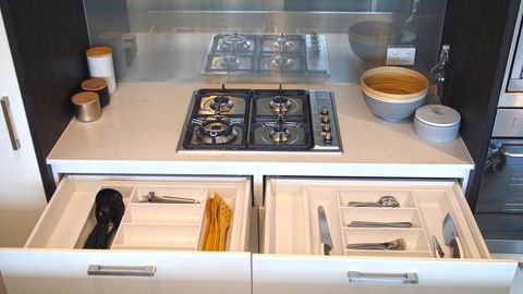 KOZYGURU SOUTH BRISBANE CITY VIEW 2 BED APT+ FREE PARKING QSB027-708 - Holiday Byron Bay 1