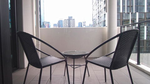 KOZYGURU SOUTH BRISBANE CITY VIEW 2 BED APT+ FREE PARKING QSB027-708 - Holiday Byron Bay 3