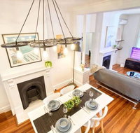 KOZYGURU Surry Hill 3 Bed Terrace Walk to Central Station - Holiday Byron Bay