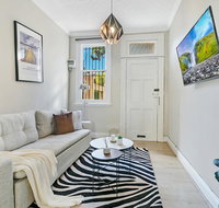 KOZYGURU SYDNEY CBD DARLINGHURST SPLIT LEVEL 2 BEDROOM TOWNHOUSE NDA023 - Holiday Byron Bay