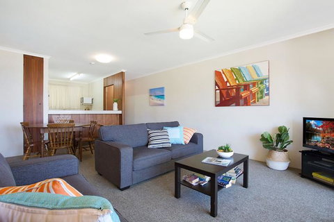 Kurrawa Lodge - Holiday Byron Bay 2