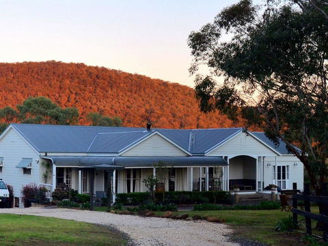 La Sila Homestead On Marrowbone - Cutest Cottage In The Hunter With Killer Views - Holiday Byron Bay 3
