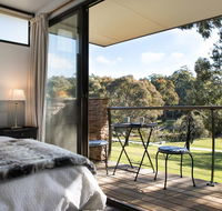 Lake Daylesford Lodge 6 - Holiday Byron Bay