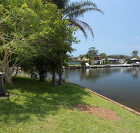 LAKE HOUSE ON ELOUERA - Holiday Byron Bay
