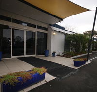 Lake Munmorah Motel - Holiday Byron Bay