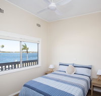 Lakeside Flats 3 - Holiday Byron Bay