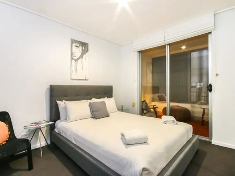 Large 3 Bedroom Apartment With River Views Near The Stadium - Holiday Byron Bay 3