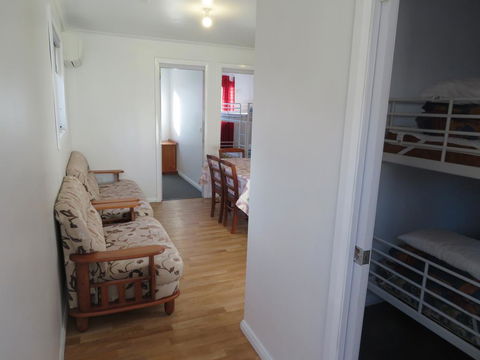 Latrobe Mersey River Cabin And Caravan Park - Holiday Byron Bay 1