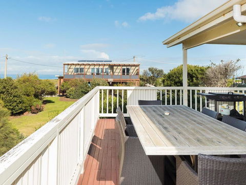 Licence To Chill - Holiday Byron Bay 2