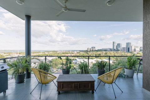Luxury & Location - Sea Views With Modern Class ! - Holiday Byron Bay 0