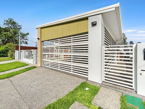 Luxury 1 Bedroom Home In Broadbeach Waters! - Holiday Byron Bay 0
