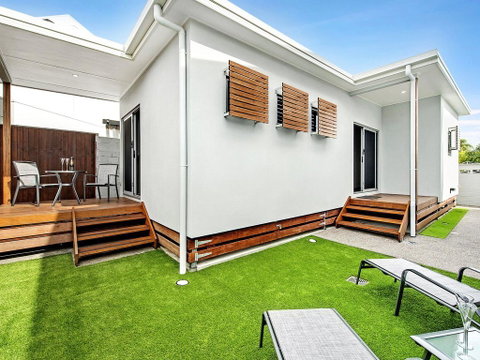 Luxury 1 Bedroom Home In Broadbeach Waters! - Holiday Byron Bay 2