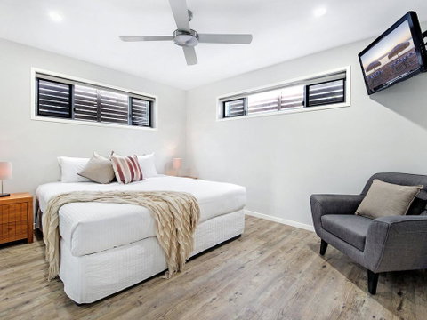 Luxury 1 Bedroom Home In Broadbeach Waters! - Holiday Byron Bay 3