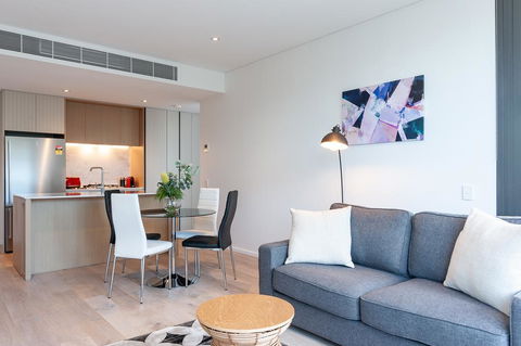 LUXURY APARTMENT / / MOMENTS TO LANE COVE VILLAGE - Holiday Byron Bay 3