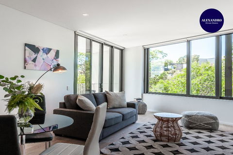LUXURY APARTMENT / / MOMENTS TO LANE COVE VILLAGE - Holiday Byron Bay 2