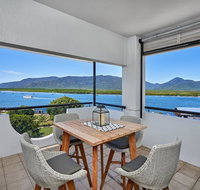Luxury Cairns Penthouse Apt with Ocean Views 903 - Holiday Byron Bay