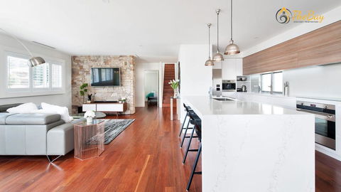 Luxury In Corlette - 4 Drungall Ave - Holiday Byron Bay 0
