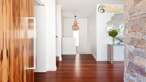 Luxury In Corlette - 4 Drungall Ave - Holiday Byron Bay 1