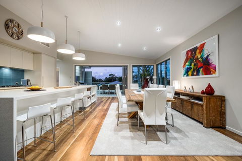 Luxury Tropical Haven - Pacific Avenue, Sunshine Beach - Holiday Byron Bay 0