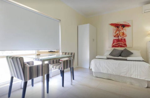 M102 Studio Gem In West Perth Free Tranzit Zone - Holiday Byron Bay 2