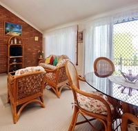 Macadamia Court Unit 2 8 Government Road