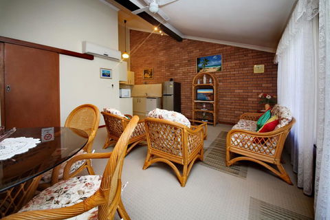 Macadamia Court, Unit 2, 8 Government Road - Holiday Byron Bay 3