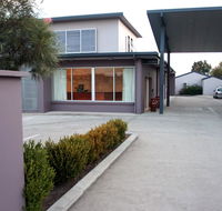 Mackellar Motel - Holiday Byron Bay